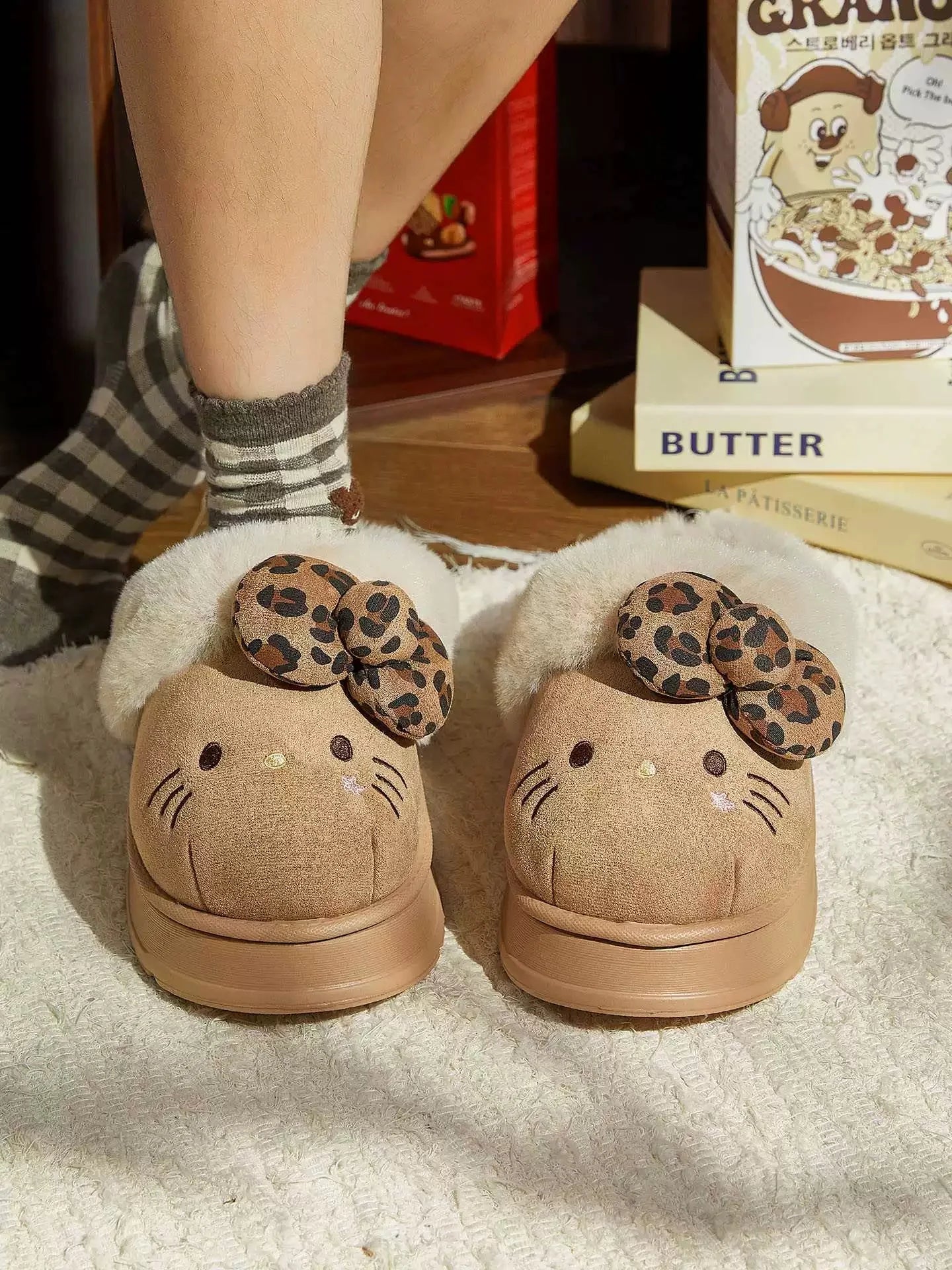 Chaussons Hello Kitty 🐱👣 – Douillets & Adorables pour l’intérieur et l’extérieur 💖